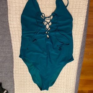 AEO cheeky one piece bathing suit 🌊